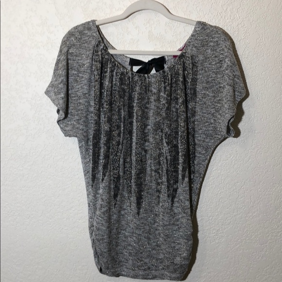 julie's closet Sweaters - Julie’s Closet Short Sleeve Gray/Black Sweater Lrg